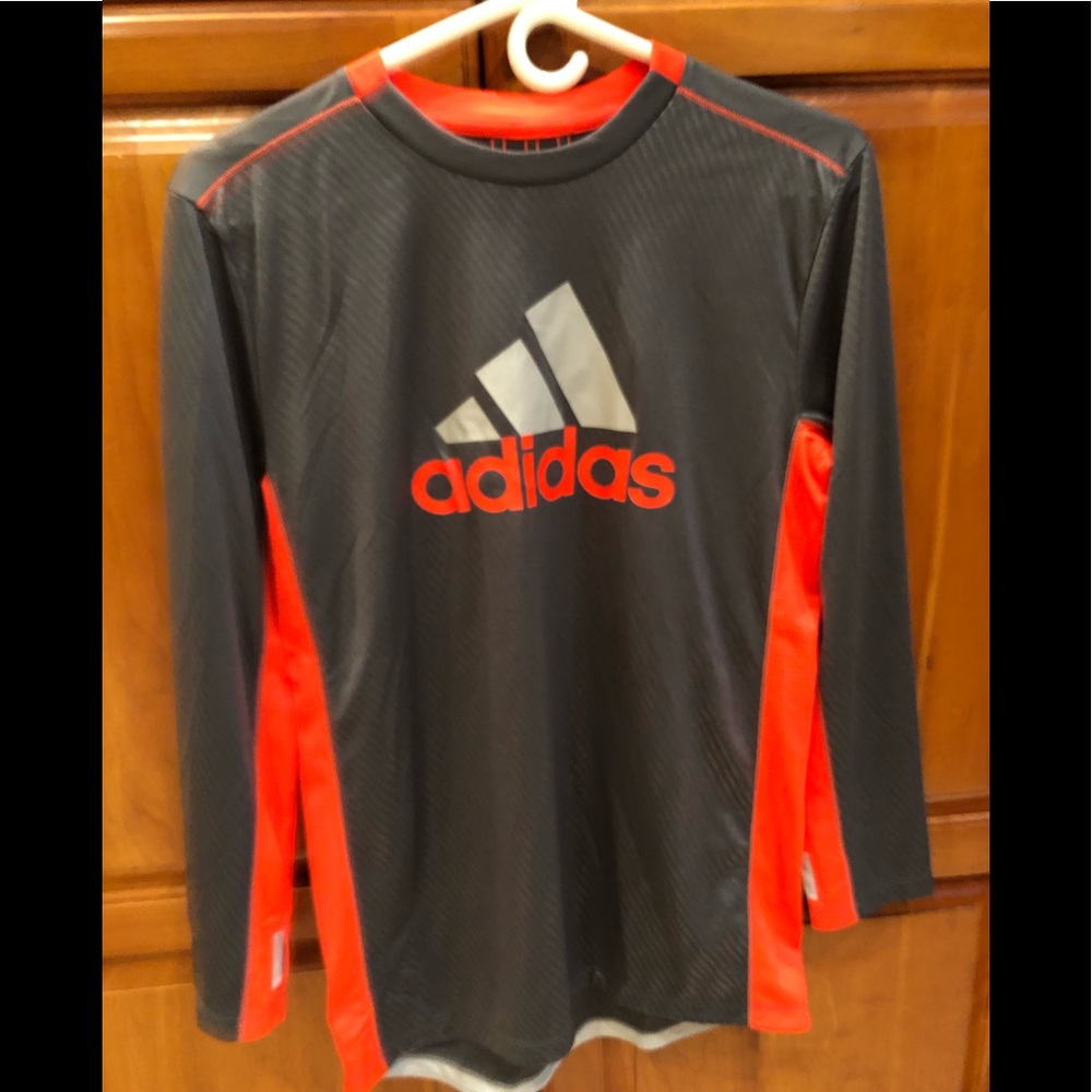 Boys Adidas Clima cool tee size 14/16